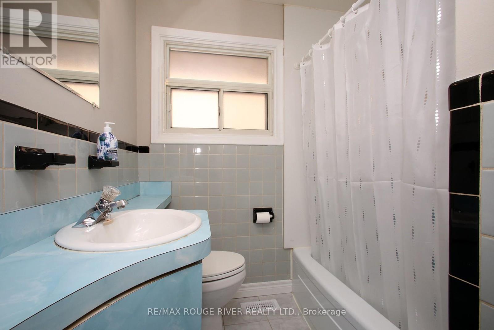 19 Thornbeck Drive, Toronto, Ontario  M1G 2J7 - Photo 15 - E13155022