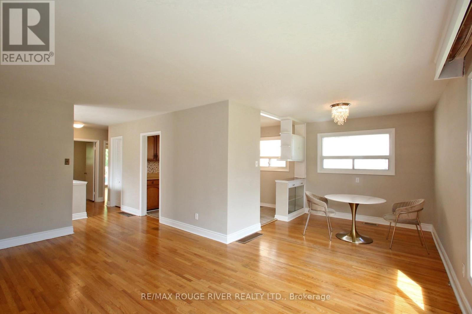 19 Thornbeck Drive, Toronto, Ontario  M1G 2J7 - Photo 16 - E13155022