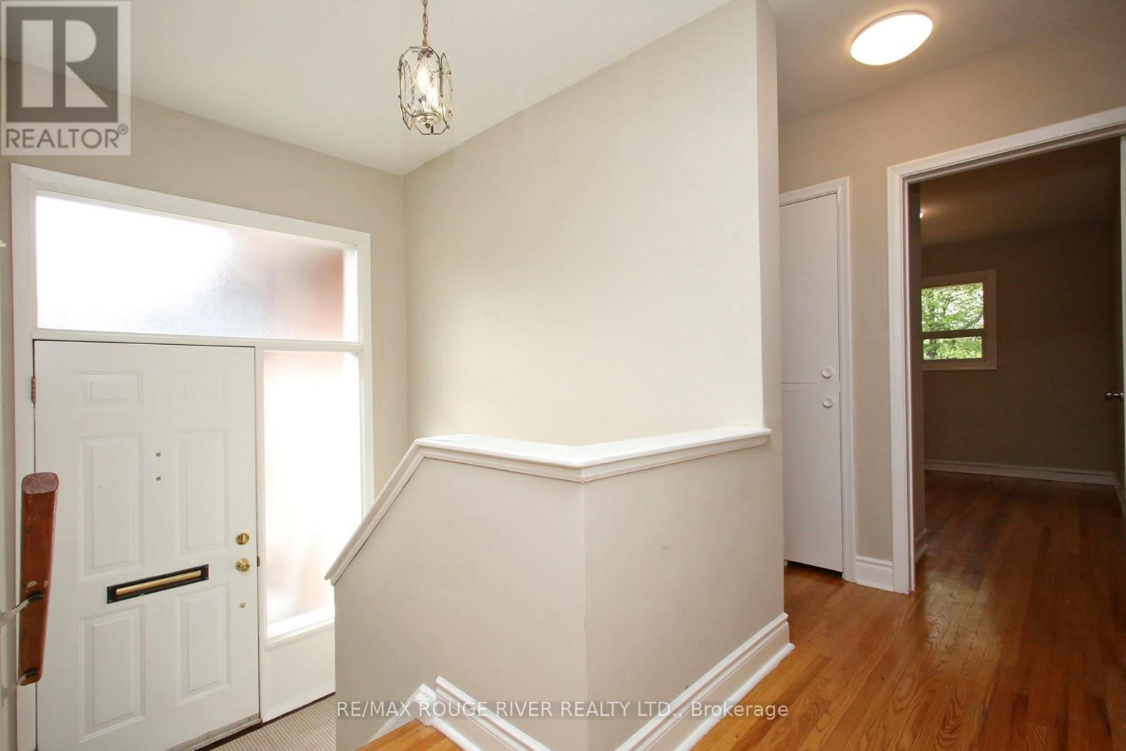 19 Thornbeck Drive, Toronto, Ontario  M1G 2J7 - Photo 9 - E13155022
