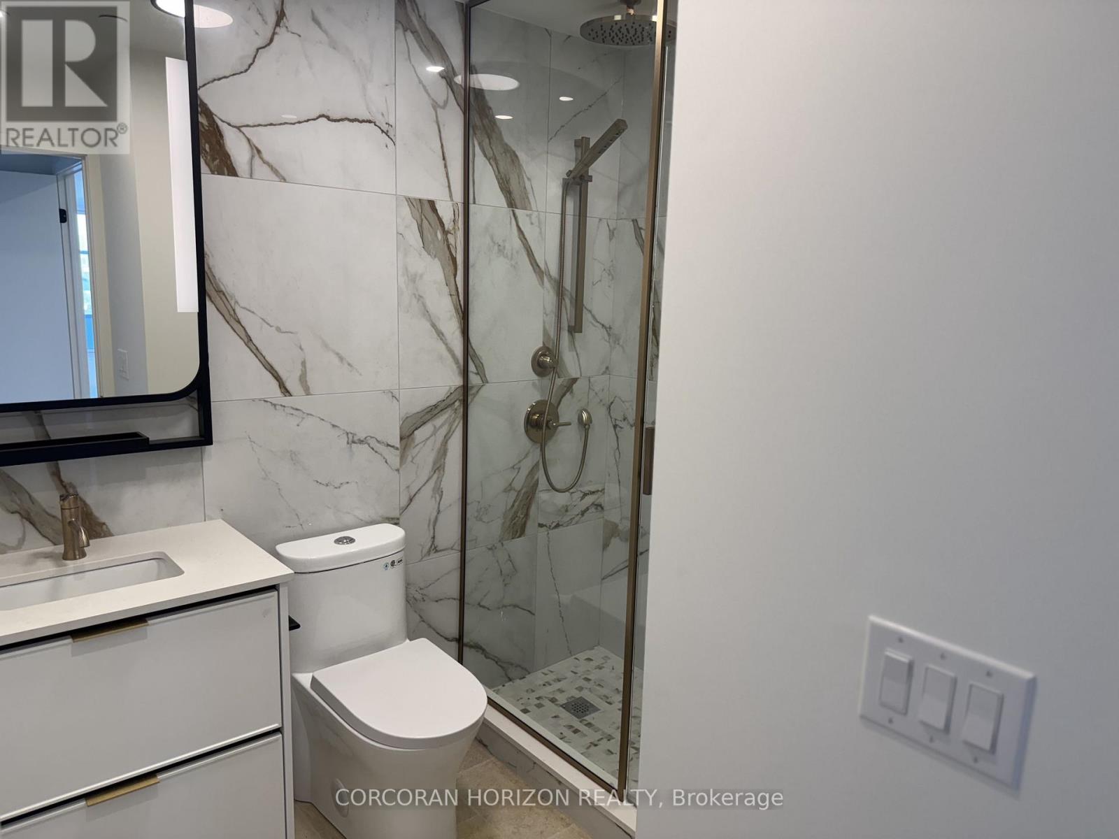 819 - 1050 Eastern Avenue, Toronto, Ontario  M4L 0B7 - Photo 11 - E13155040