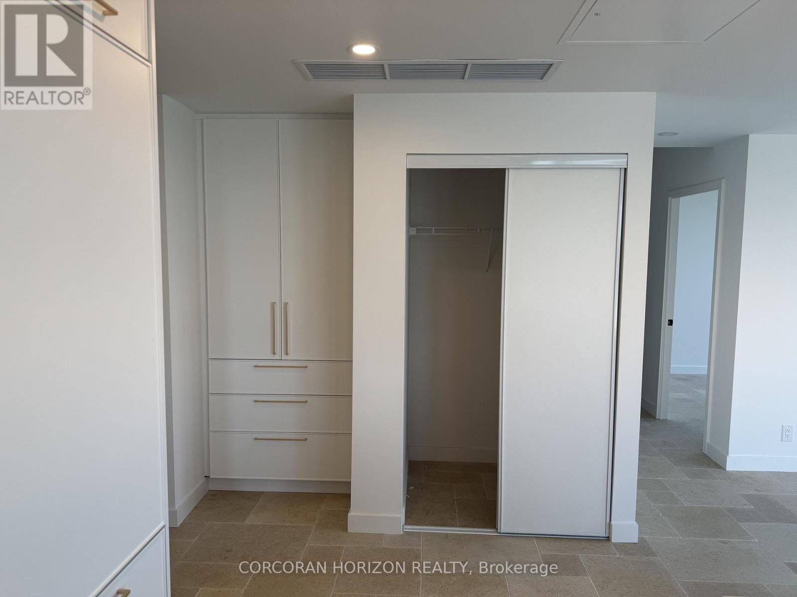819 - 1050 Eastern Avenue, Toronto, Ontario  M4L 0B7 - Photo 16 - E13155040