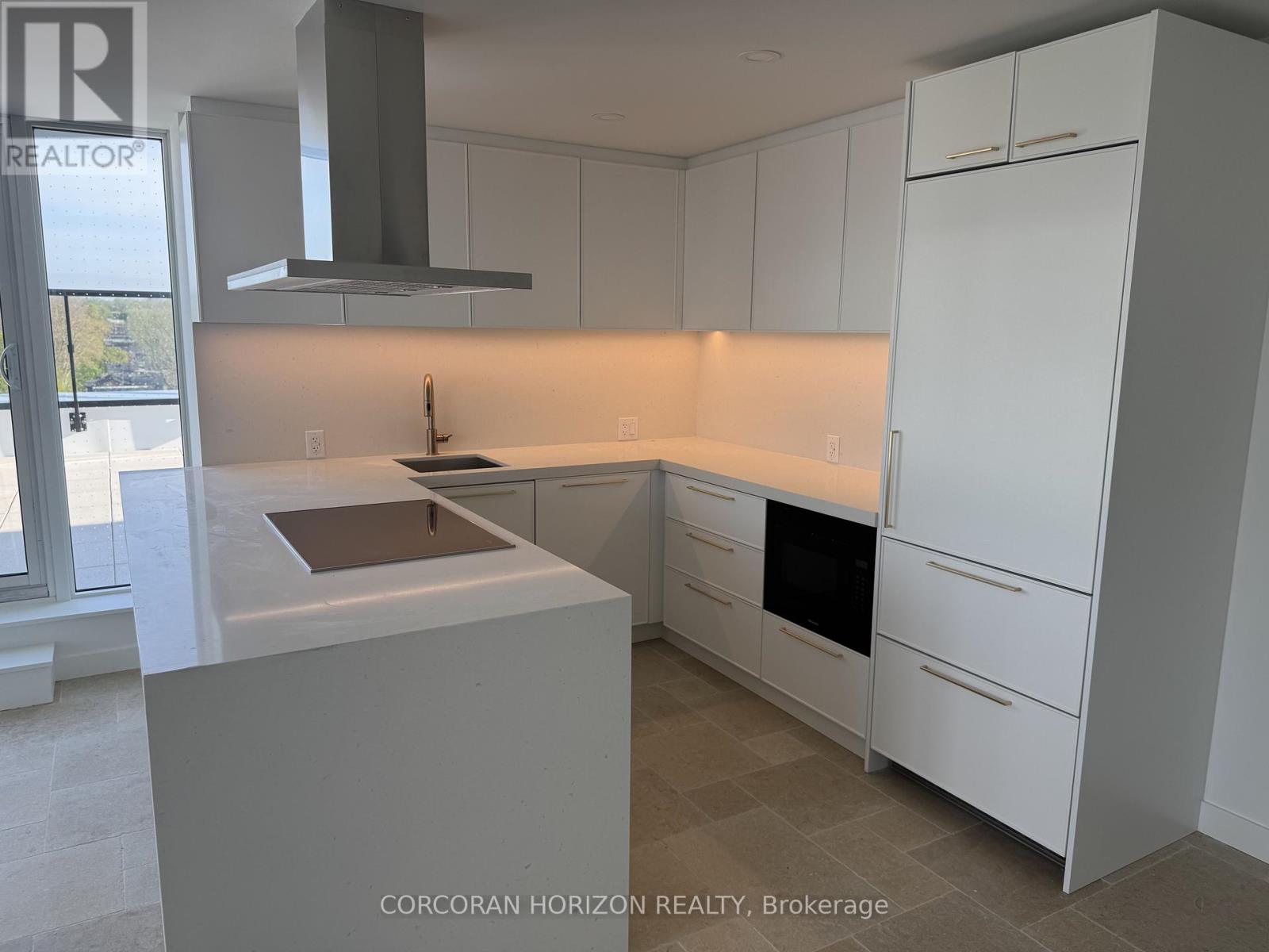 819 - 1050 Eastern Avenue, Toronto, Ontario  M4L 0B7 - Photo 8 - E13155040
