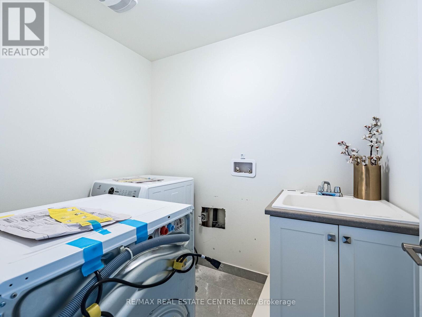 553 Ted Marks Drive, Oshawa, Ontario  L1L 0X3 - Photo 46 - E13155048