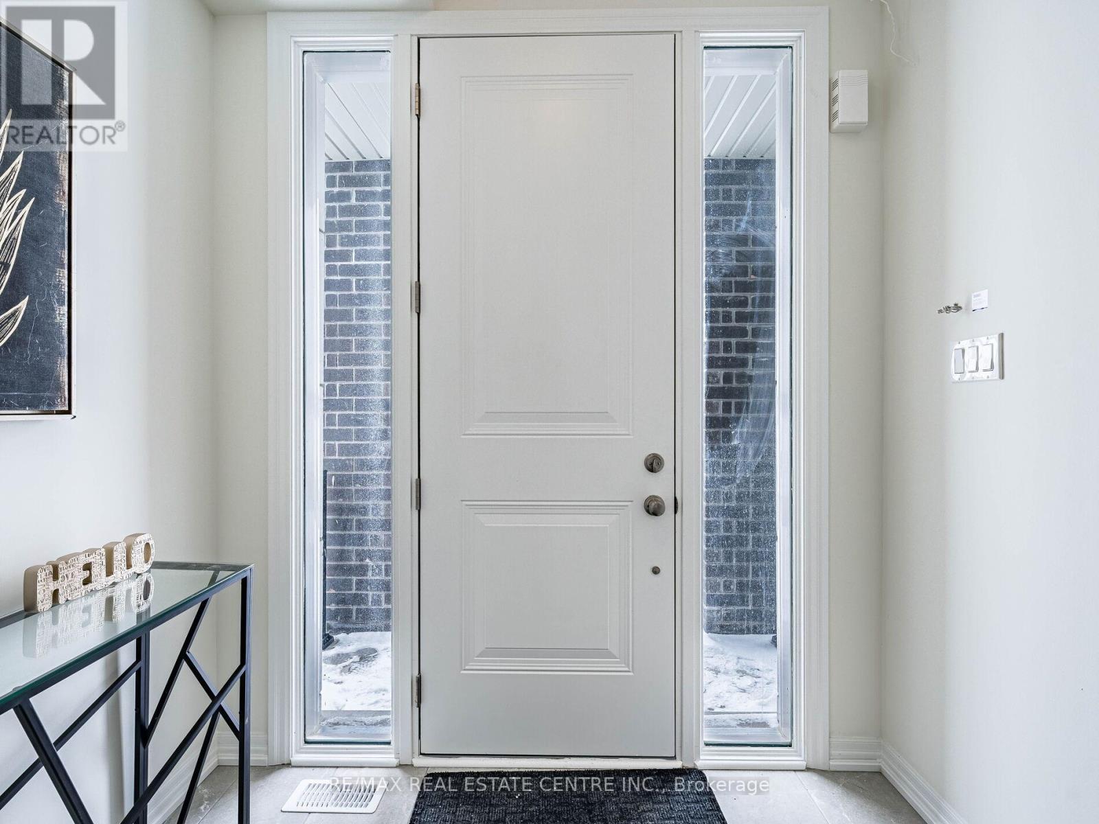553 Ted Marks Drive, Oshawa, Ontario  L1L 0X3 - Photo 5 - E13155048