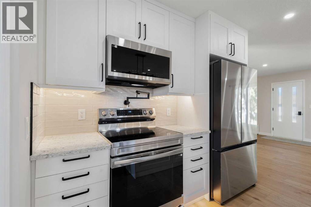 811 Seattle Drive SW, Calgary, Alberta  T2W 0M9 - Photo 8 - A2304033