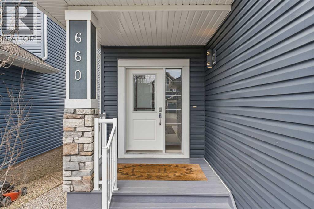 660 Harrison Court, Crossfield, Alberta  T0M 0S0 - Photo 3 - A2311295