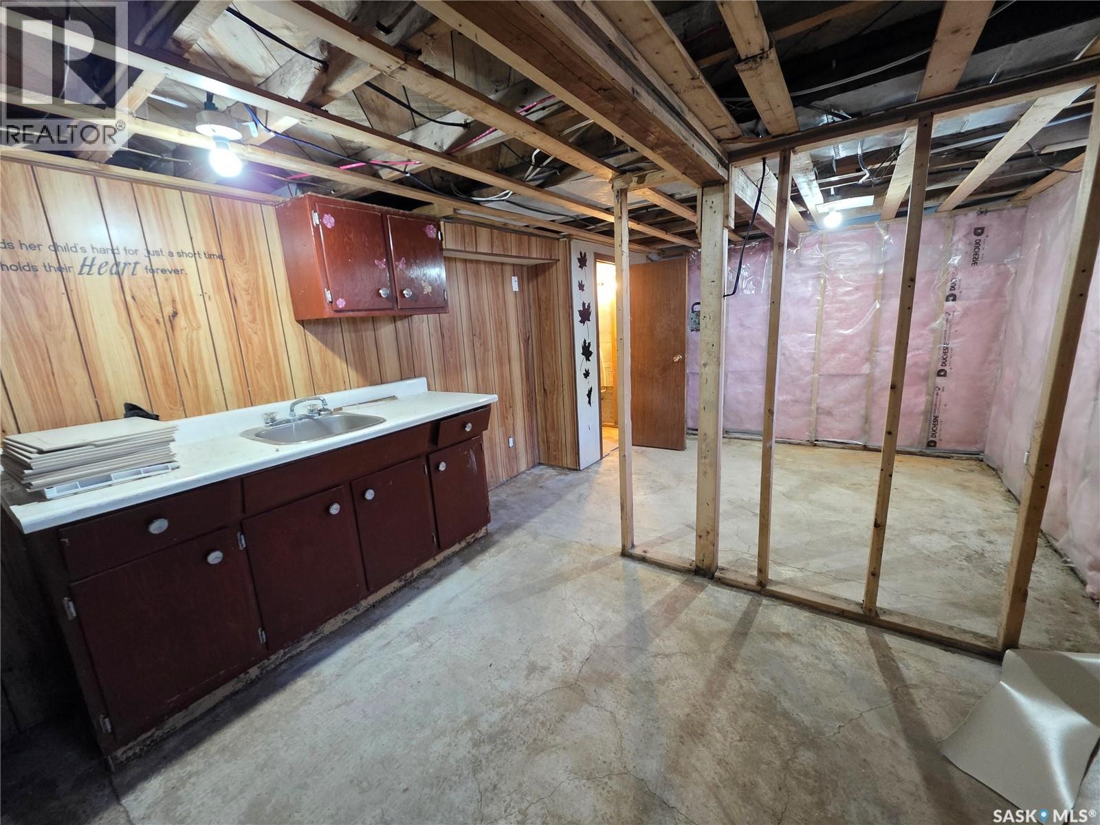 478 3rd Avenue Nw, Swift Current, Saskatchewan  S9H 0S5 - Photo 20 - SK036676