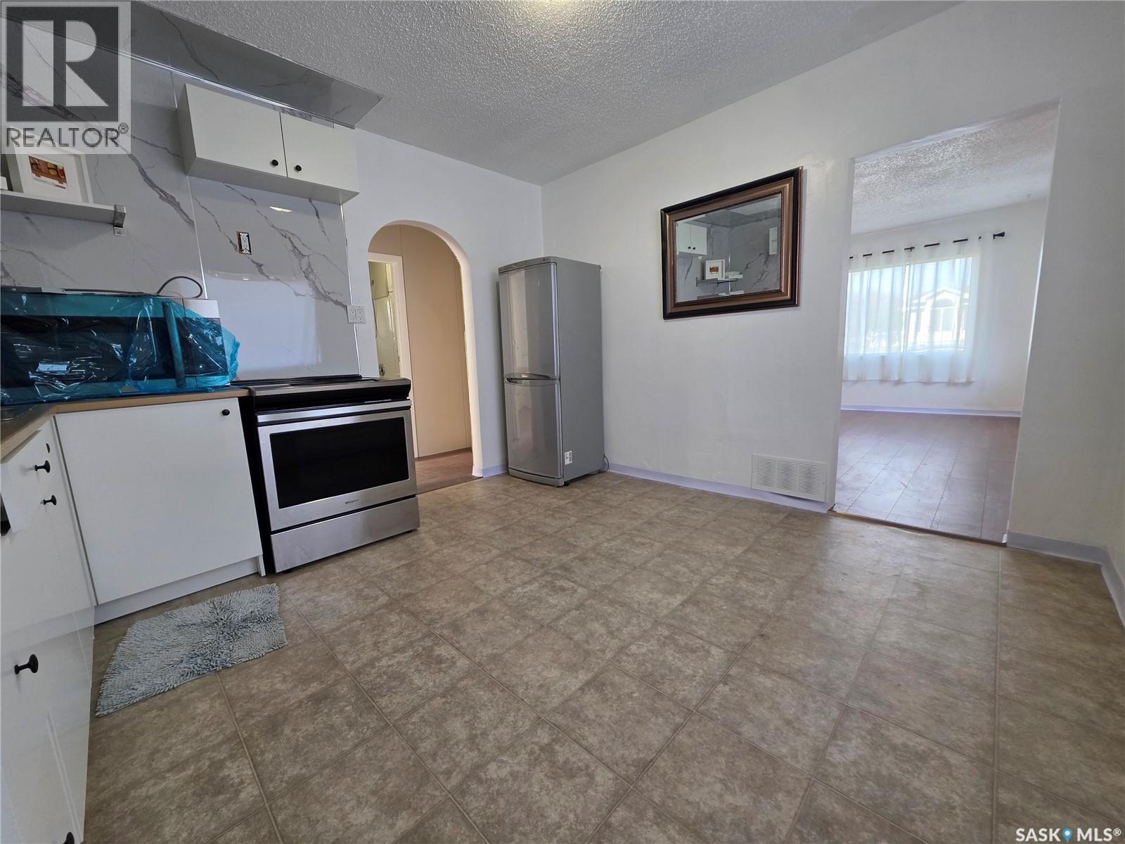 478 3rd Avenue Nw, Swift Current, Saskatchewan  S9H 0S5 - Photo 8 - SK036676