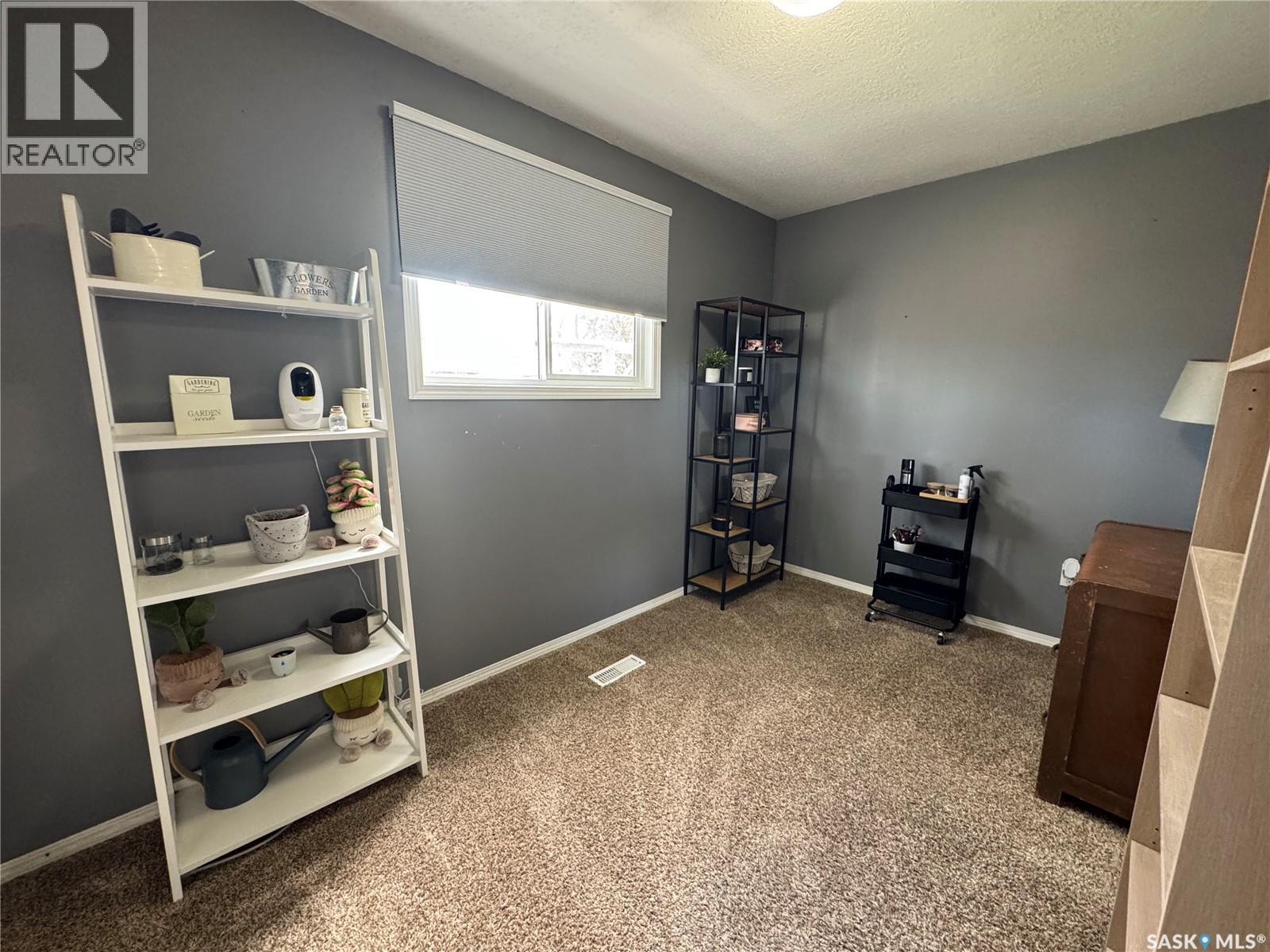 43 Marshall Crescent, Regina, Saskatchewan  S4R 4Y8 - Photo 17 - SK036670