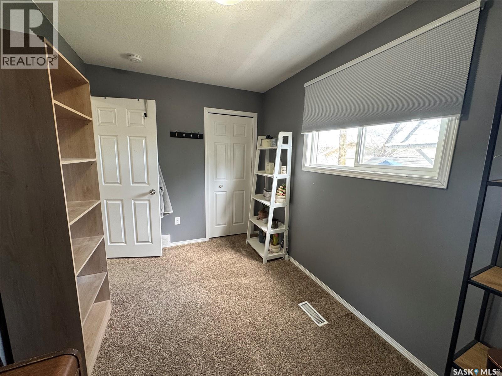 43 Marshall Crescent, Regina, Saskatchewan  S4R 4Y8 - Photo 18 - SK036670