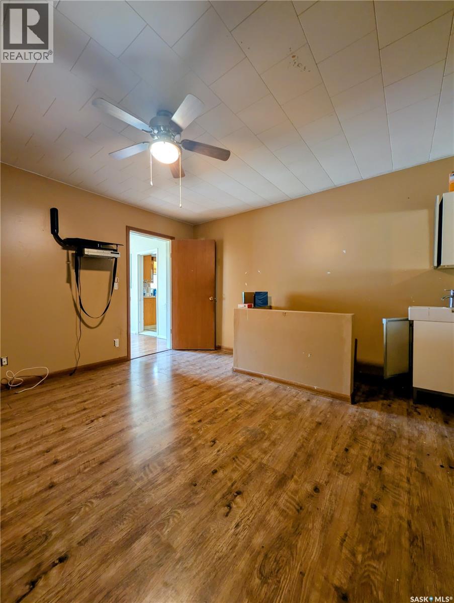 4366 Price Avenue, Gull Lake, Saskatchewan  S0N 1A0 - Photo 13 - SK036664