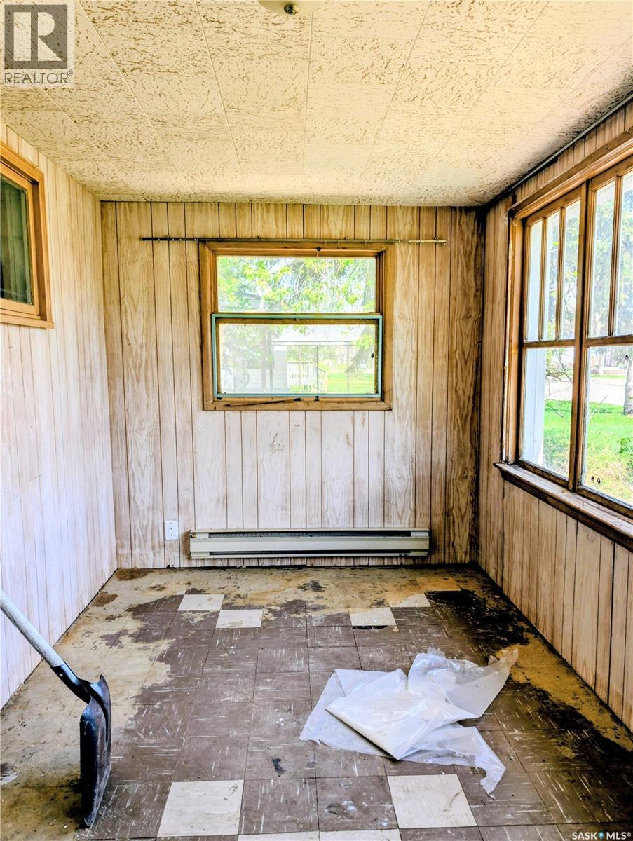 4366 Price Avenue, Gull Lake, Saskatchewan  S0N 1A0 - Photo 4 - SK036664
