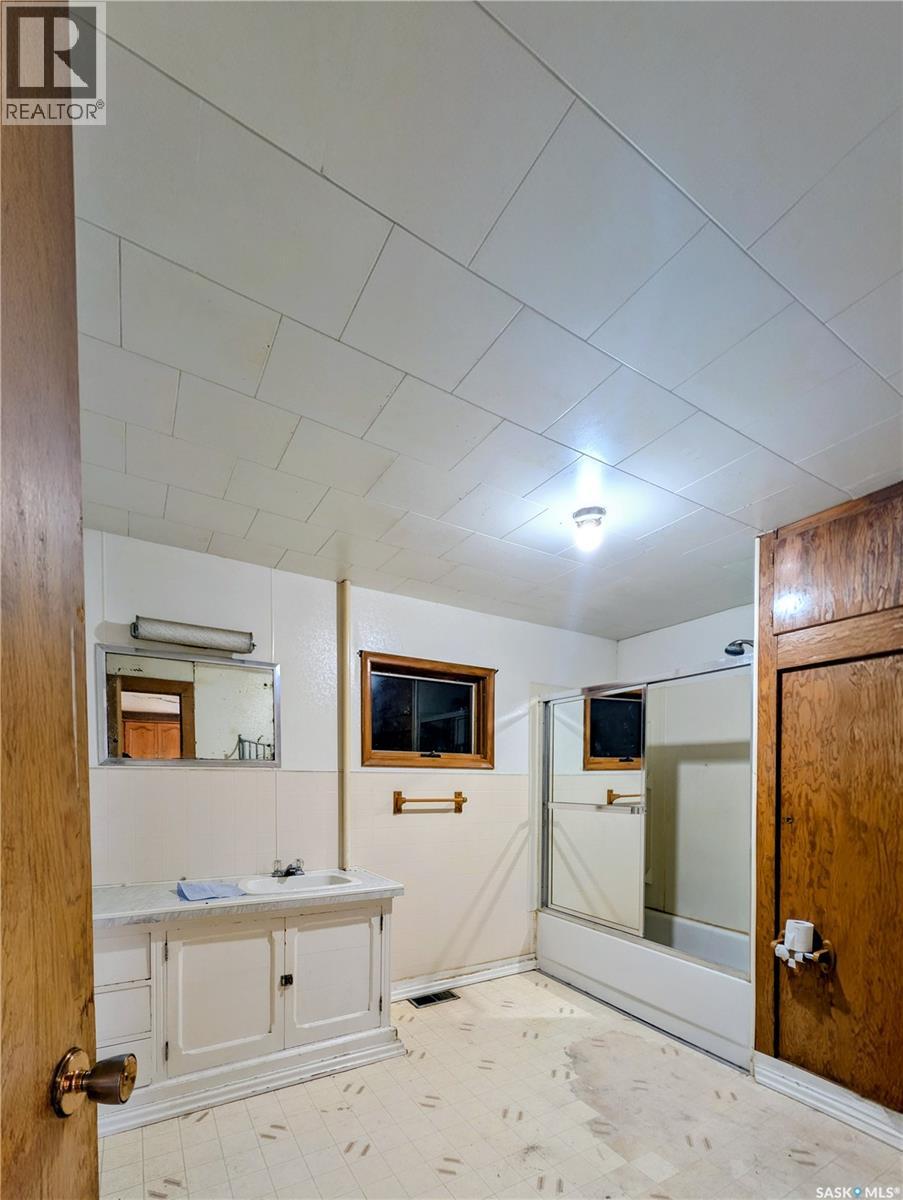 4366 Price Avenue, Gull Lake, Saskatchewan  S0N 1A0 - Photo 6 - SK036664