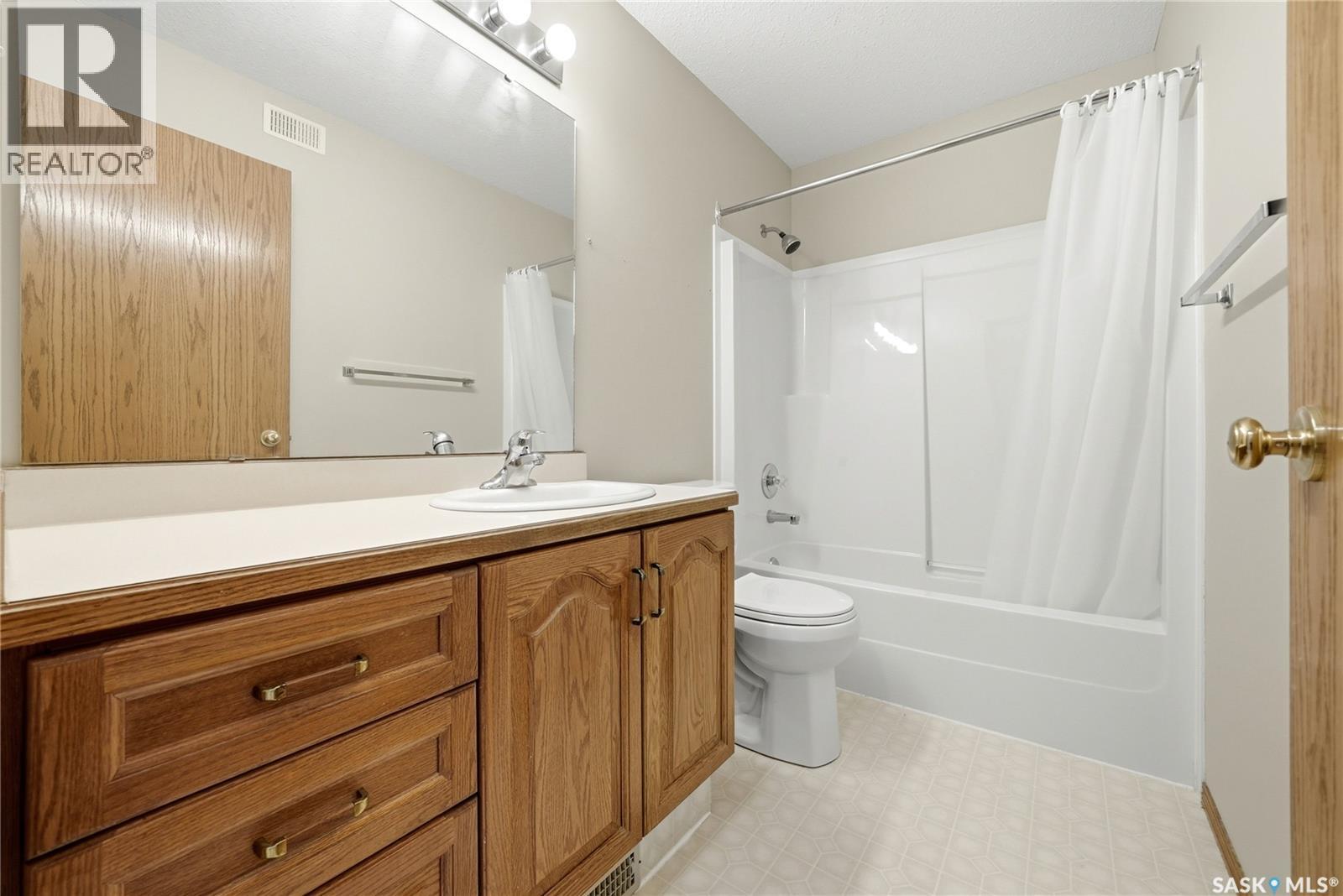 3706 Queens Gate, Regina, Saskatchewan  S4S 7J1 - Photo 24 - SK036595