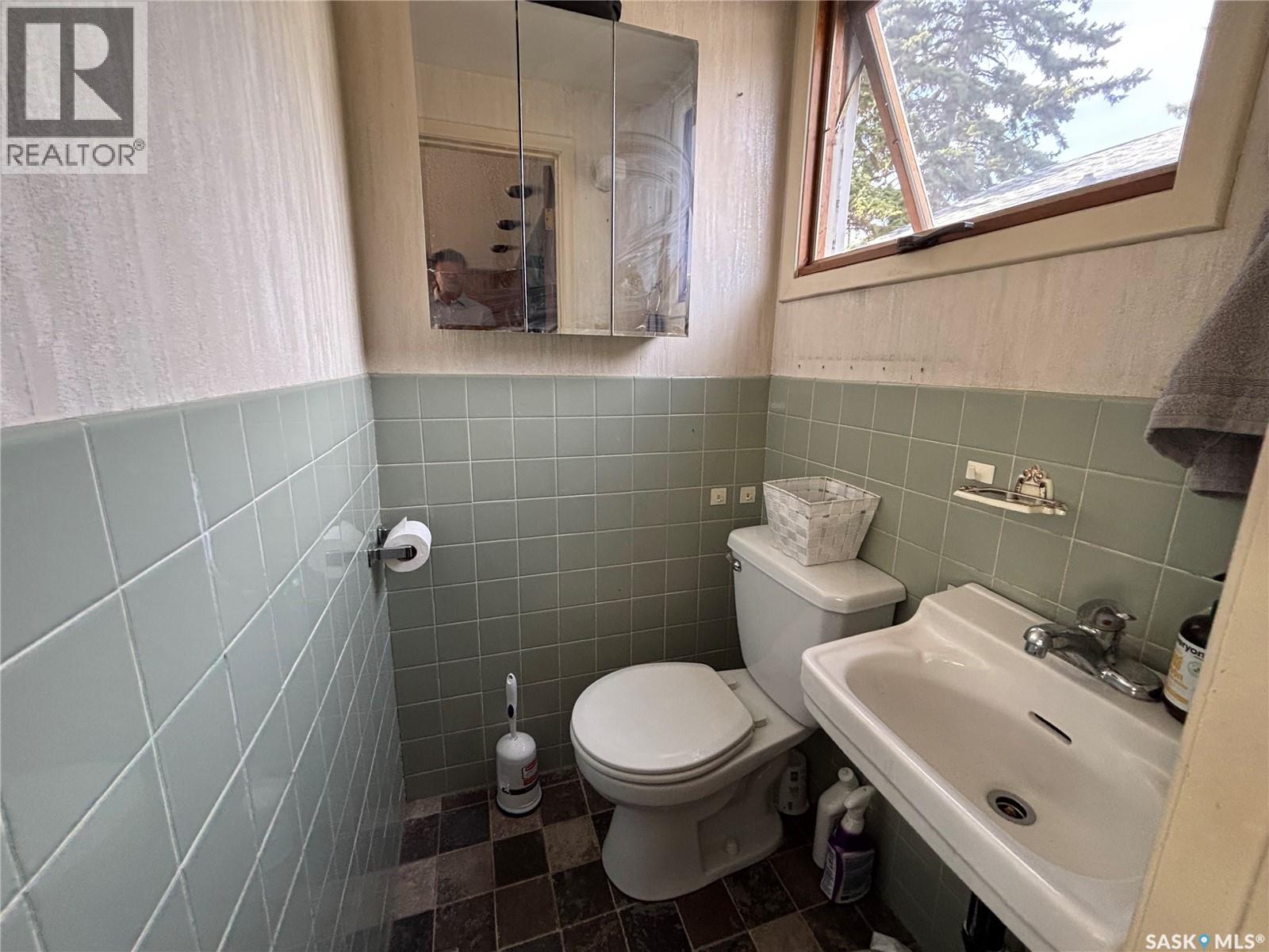 161 Halifax Street N, Regina, Saskatchewan  S4R 2W5 - Photo 7 - SK036525