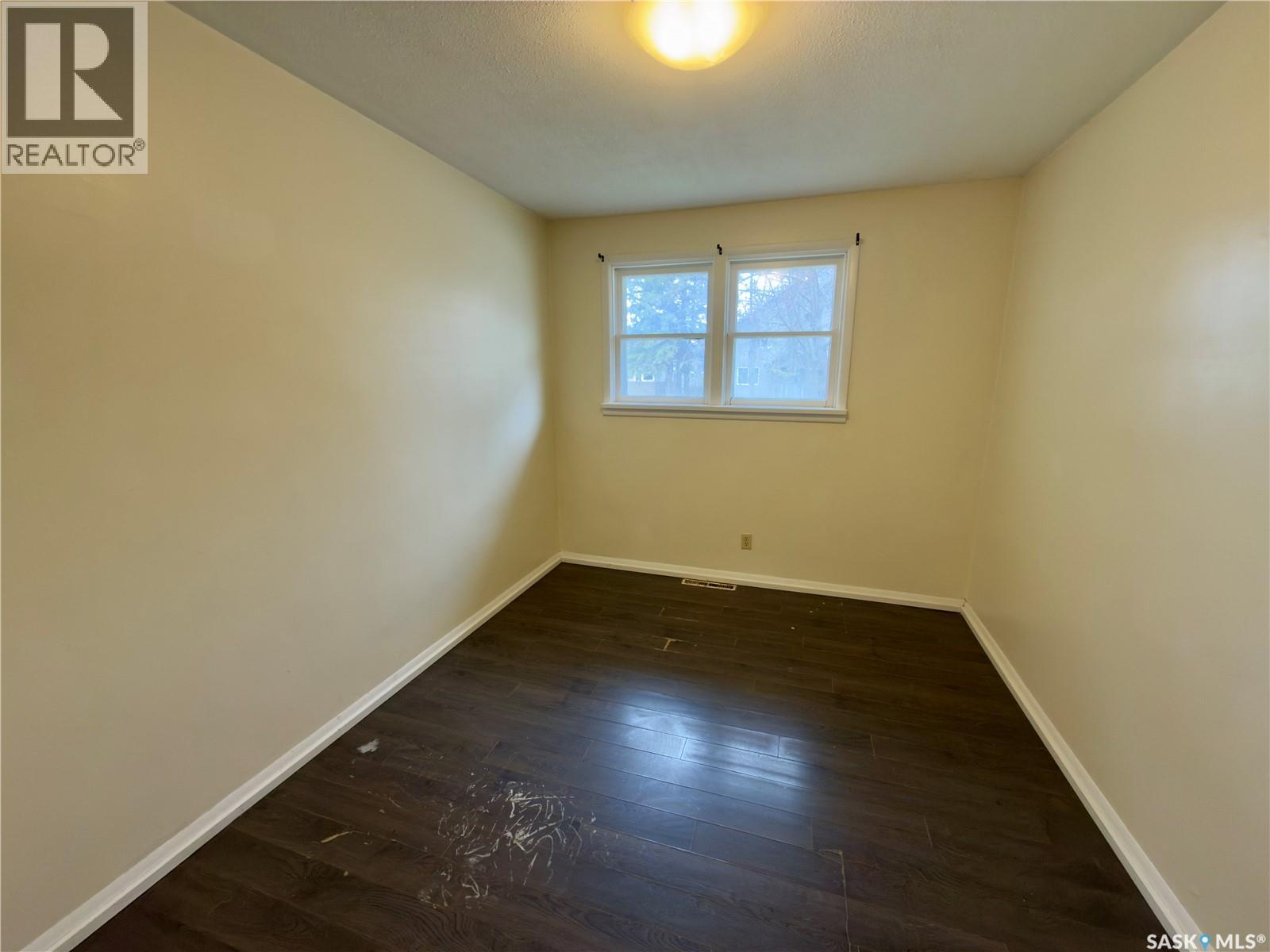233 23rd Street W, Prince Albert, Saskatchewan  S6V 4L7 - Photo 12 - SK036511