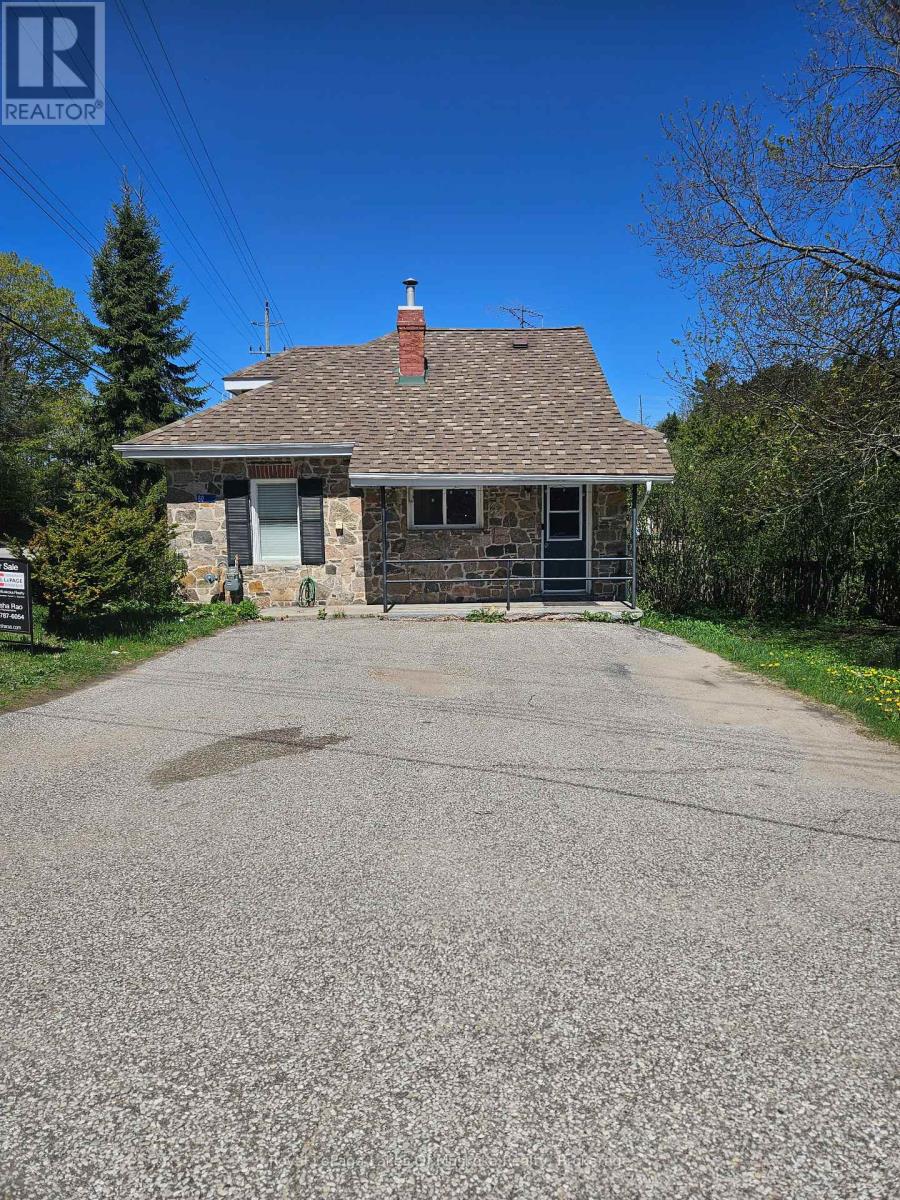 60 West Road W, Huntsville, Ontario  P1H 1L8 - Photo 2 - X12943630