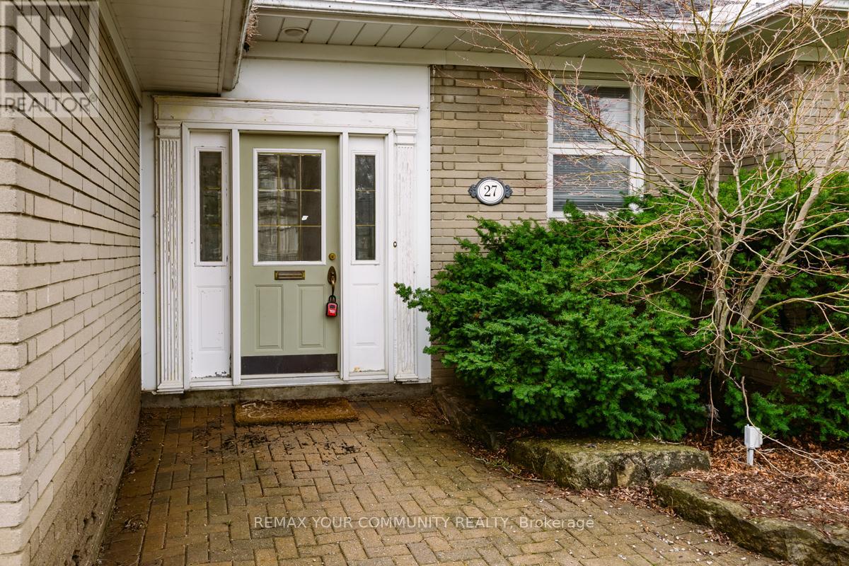 Lower - 27 Denham Drive, Richmond Hill, Ontario  L4C 6H6 - Photo 11 - N13154708