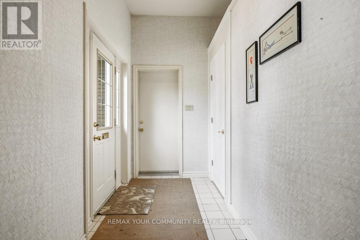Lower - 27 Denham Drive, Richmond Hill, Ontario  L4C 6H6 - Photo 12 - N13154708