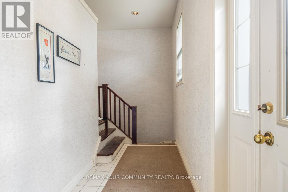 Lower - 27 Denham Drive, Richmond Hill, Ontario  L4C 6H6 - Photo 13 - N13154708