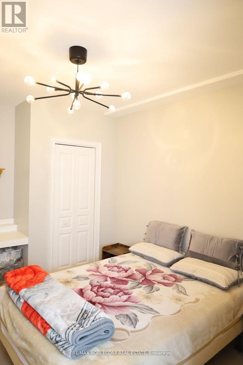 Lower - 5 Twinberry Crescent, Vaughan, Ontario  L4L 3X5 - Photo 4 - N13154806