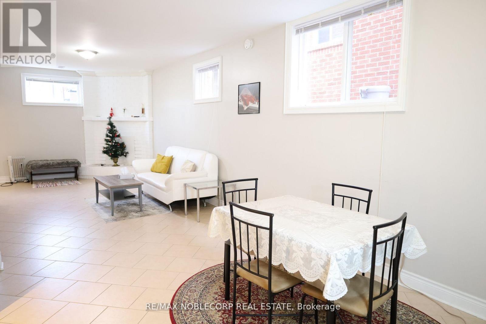 Lower - 5 Twinberry Crescent, Vaughan, Ontario  L4L 3X5 - Photo 5 - N13154806