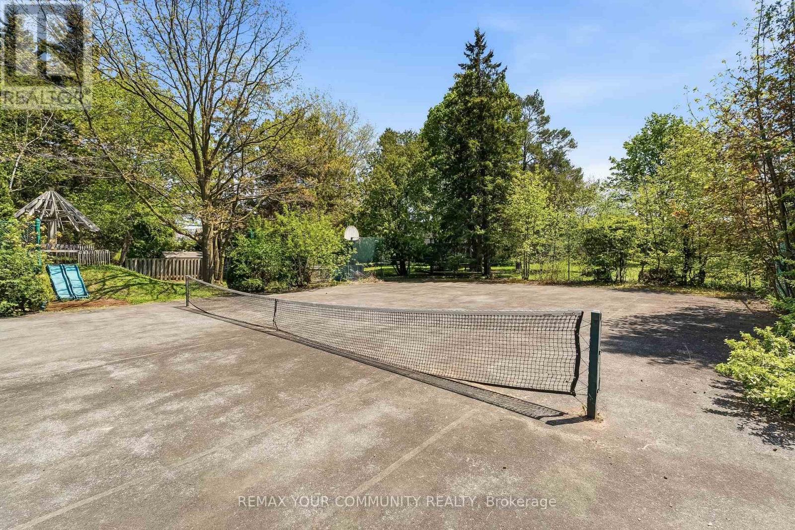 30 Crossley Court, King, Ontario  L7B 1H4 - Photo 17 - N13154884