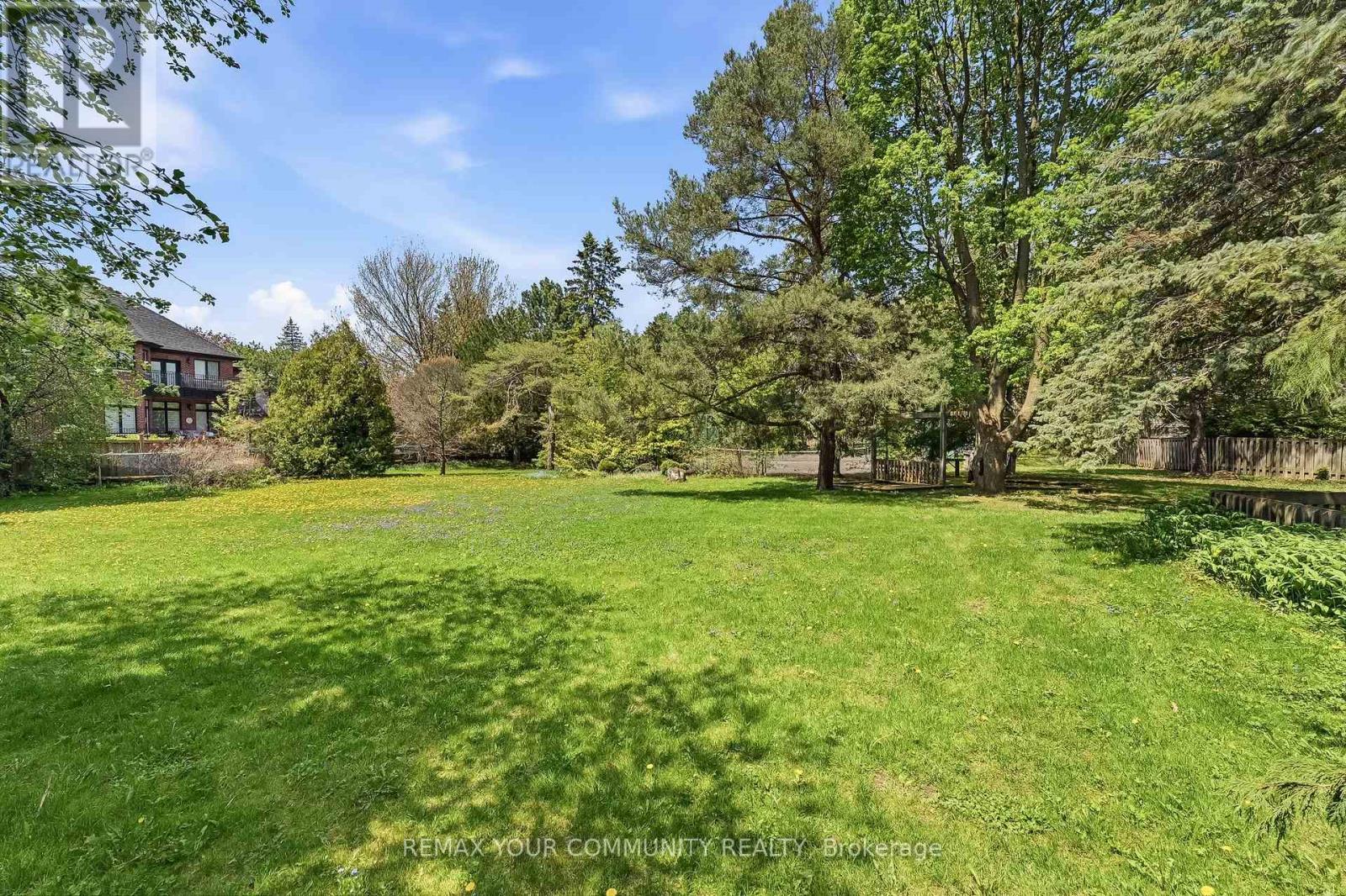30 Crossley Court, King, Ontario  L7B 1H4 - Photo 18 - N13154884