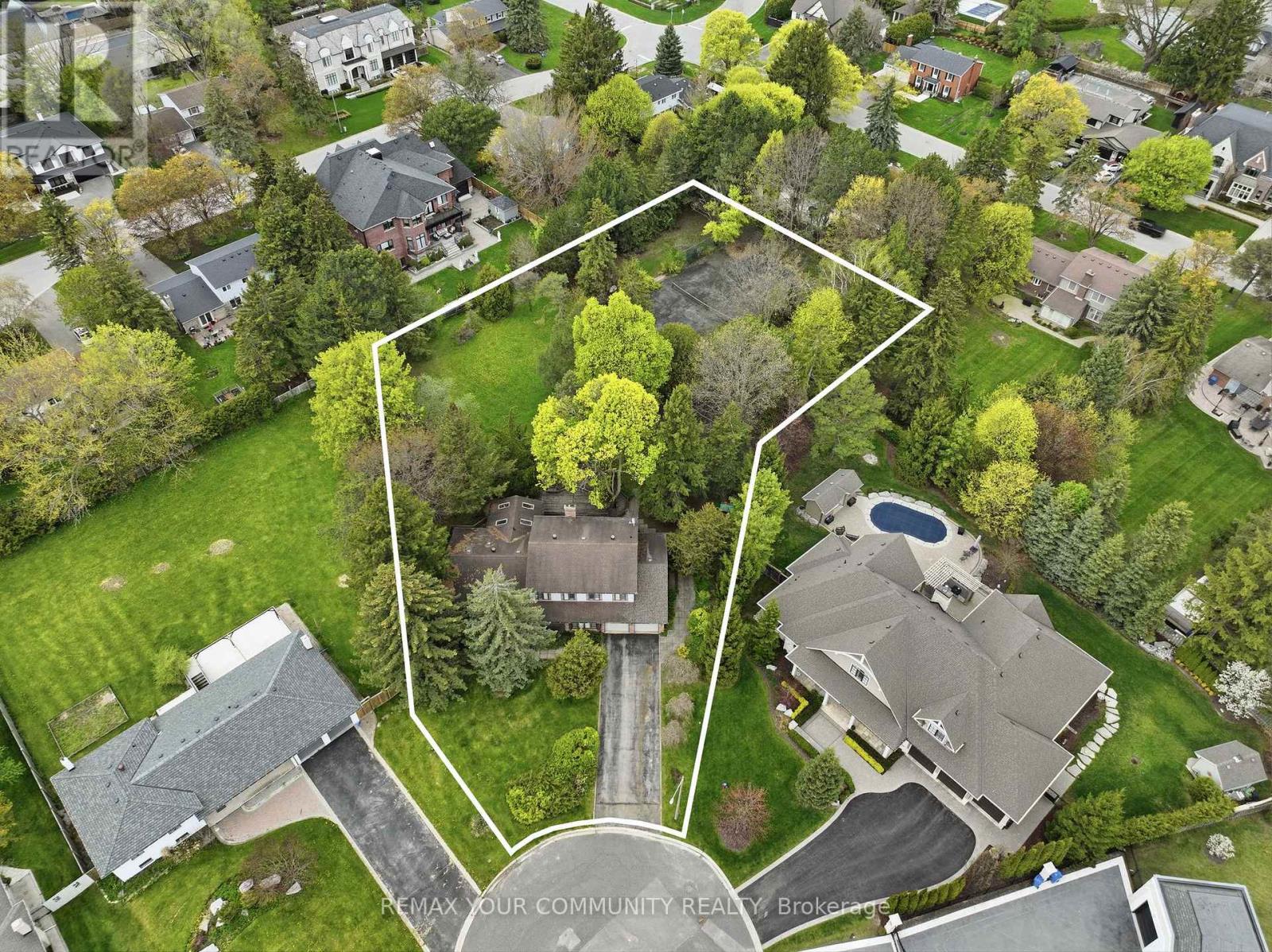 30 Crossley Court, King, Ontario  L7B 1H4 - Photo 2 - N13154884