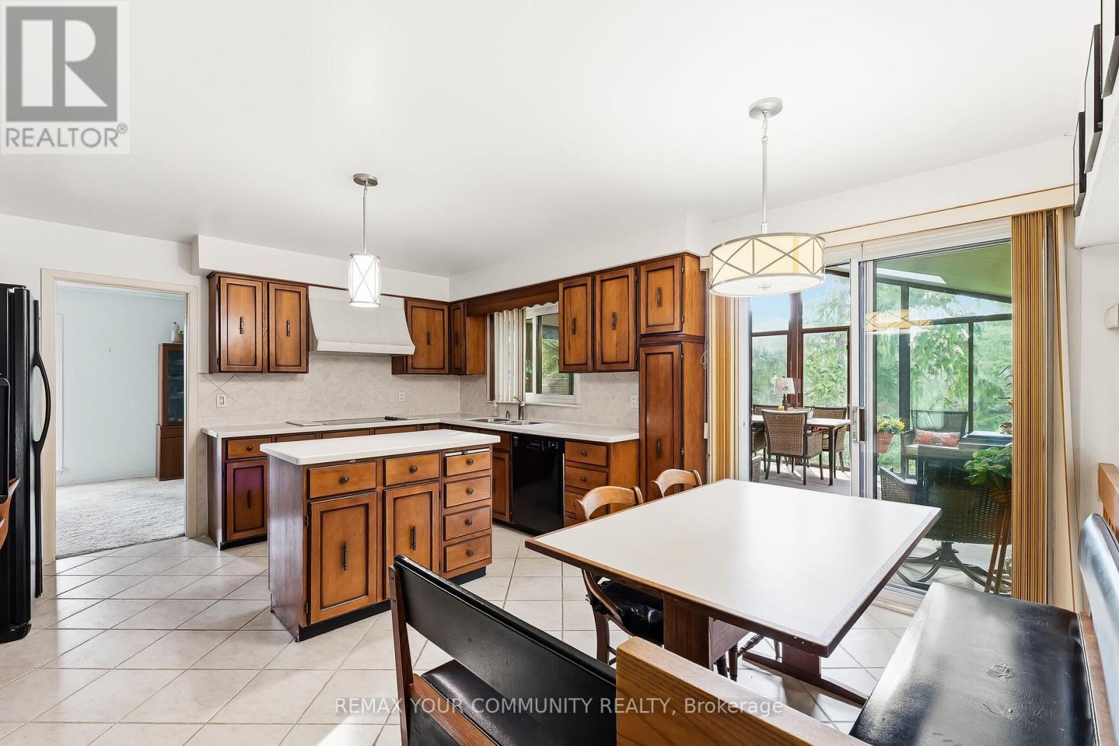 30 Crossley Court, King, Ontario  L7B 1H4 - Photo 8 - N13154884