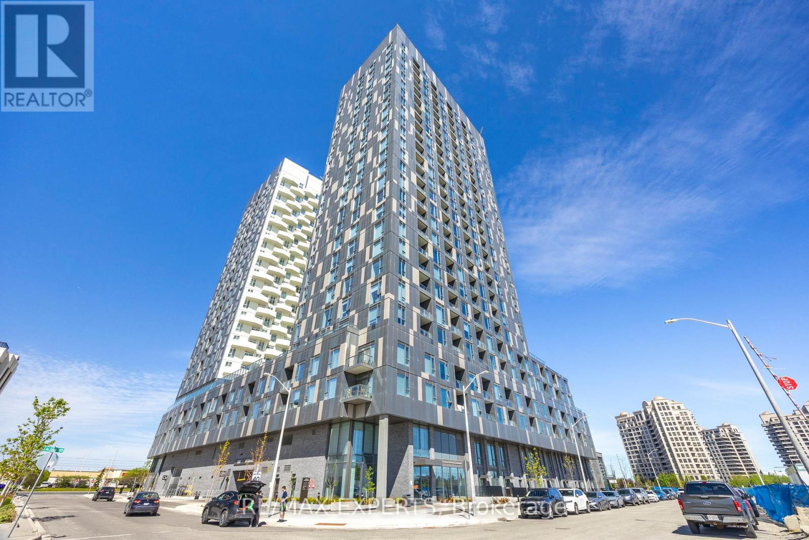 2004 - 474 CALDARI ROAD, Vaughan, Ontario
