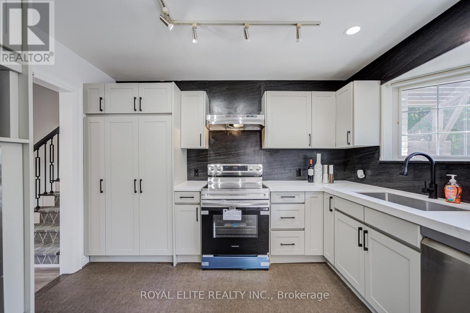 30 Alanadale Avenue, Markham, Ontario  L3P 1S3 - Photo 18 - N13154890