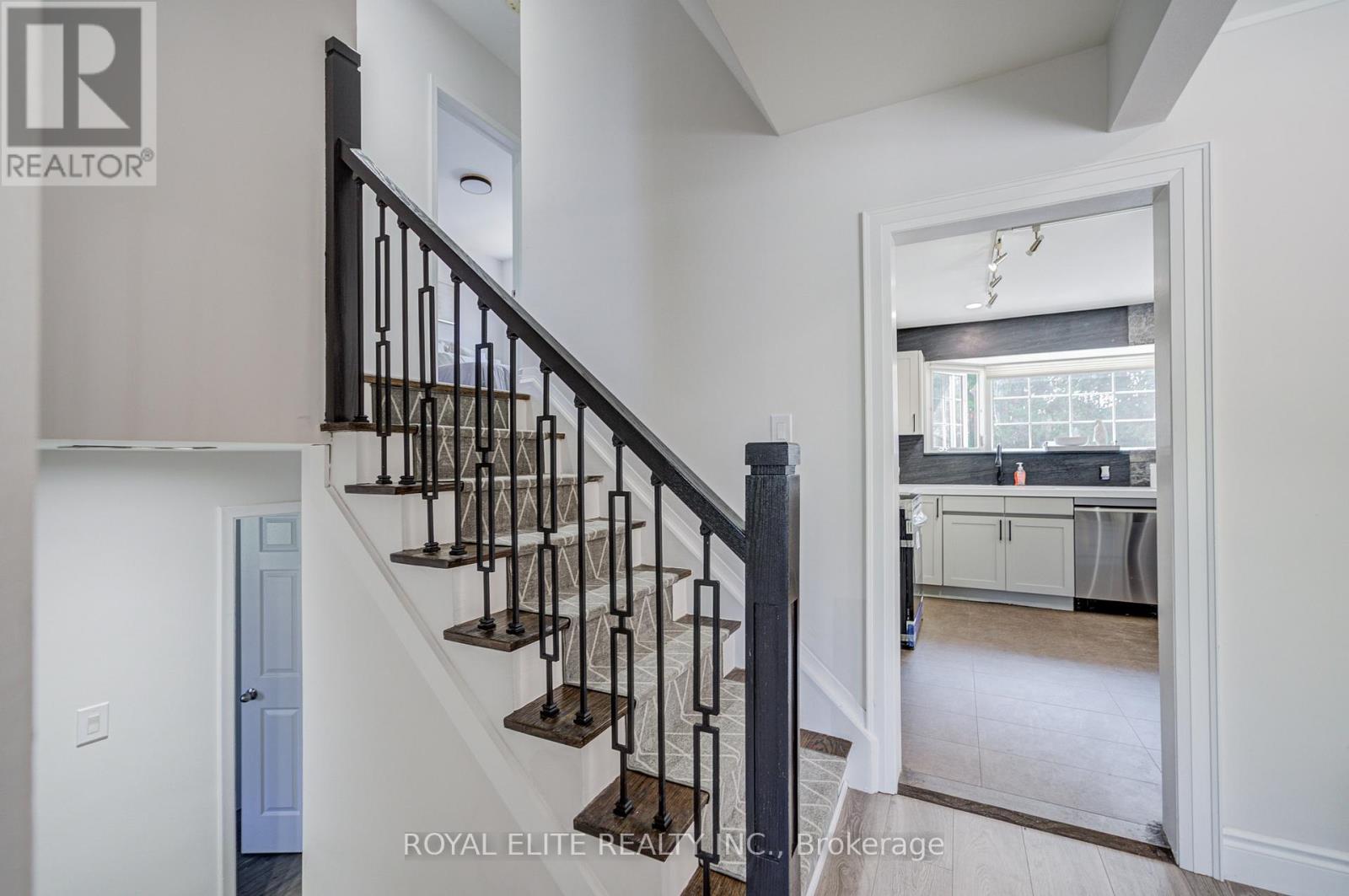 30 Alanadale Avenue, Markham, Ontario  L3P 1S3 - Photo 6 - N13154890