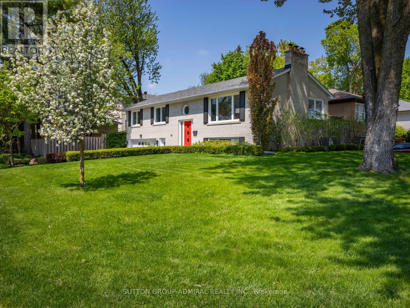 125 Laverock Avenue, Richmond Hill, Ontario  L4C 4J8 - Photo 2 - N13154984