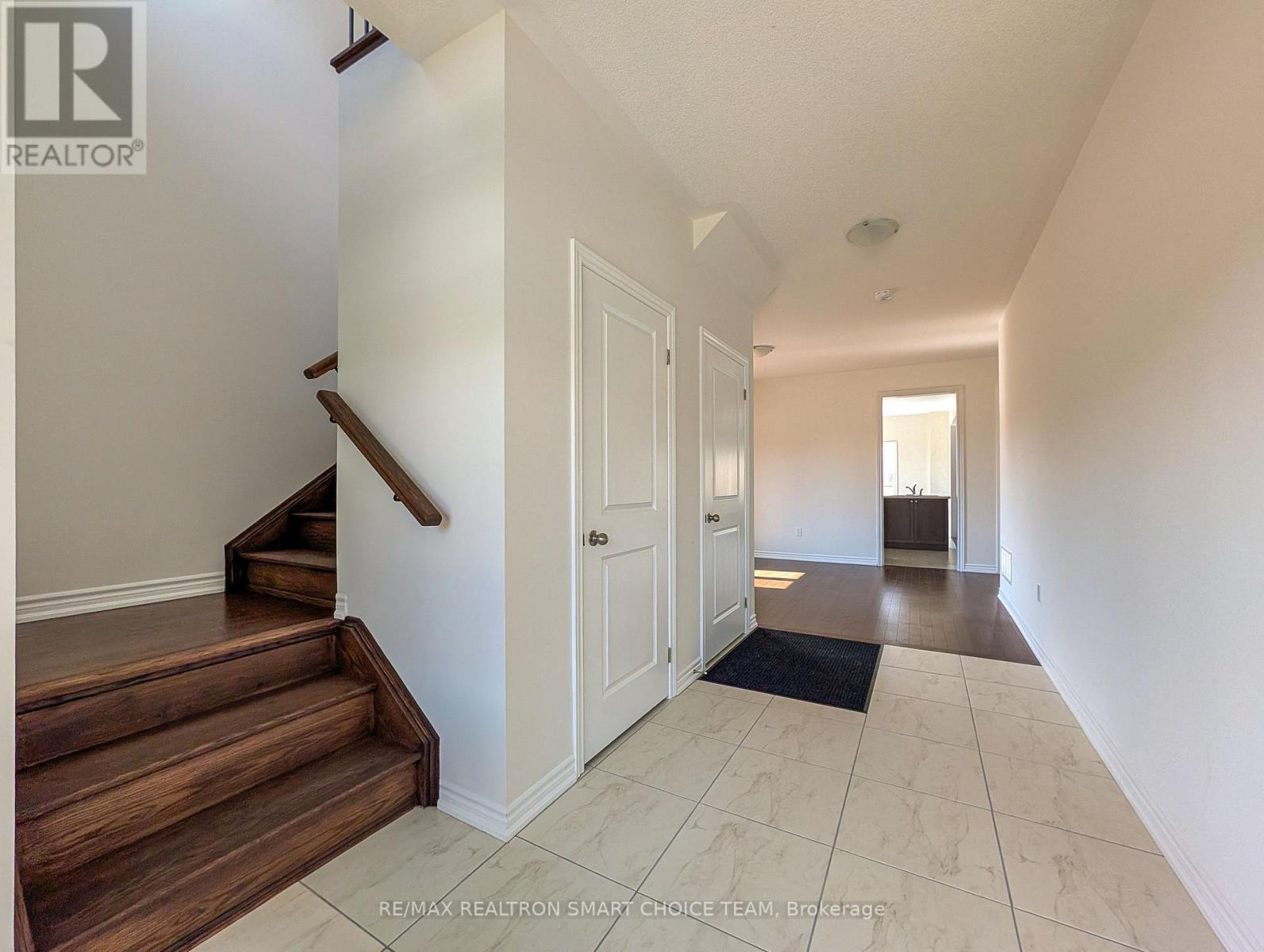 12 Fenn Crescent, New Tecumseth, Ontario  L9R 0X1 - Photo 5 - N13154996