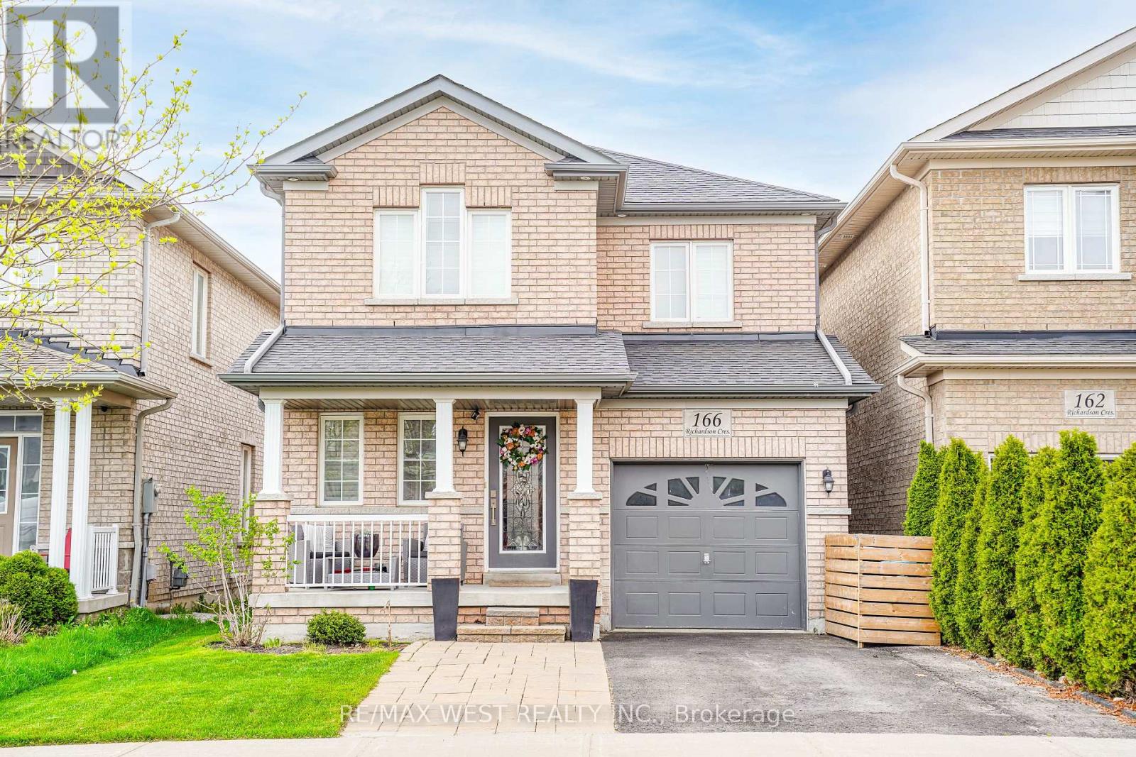 166 RICHARDSON CRESCENT, Bradford West Gwillimbury, Ontario