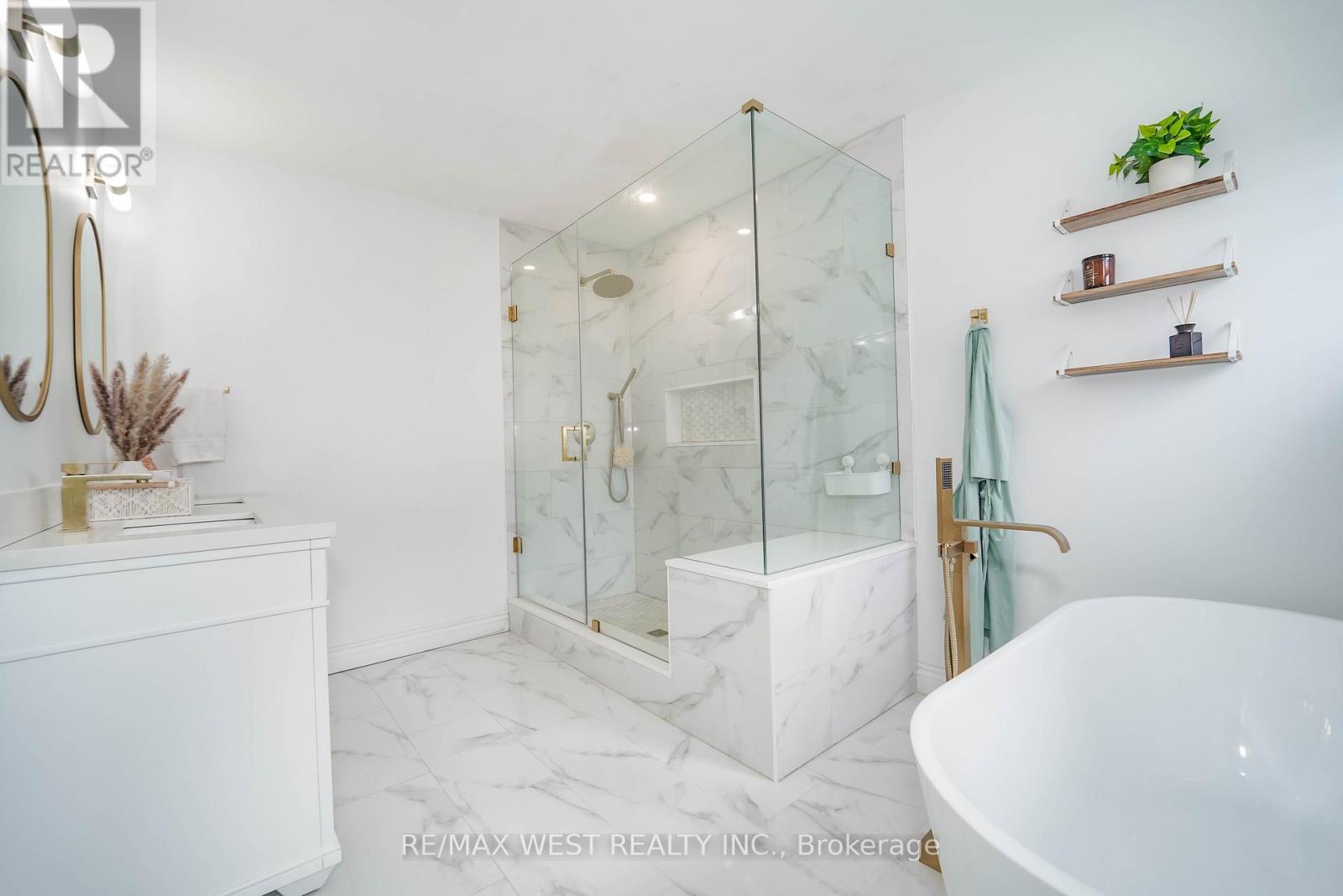 166 Richardson Crescent, Bradford West Gwillimbury, Ontario  L3Z 0N5 - Photo 8 - N13155054