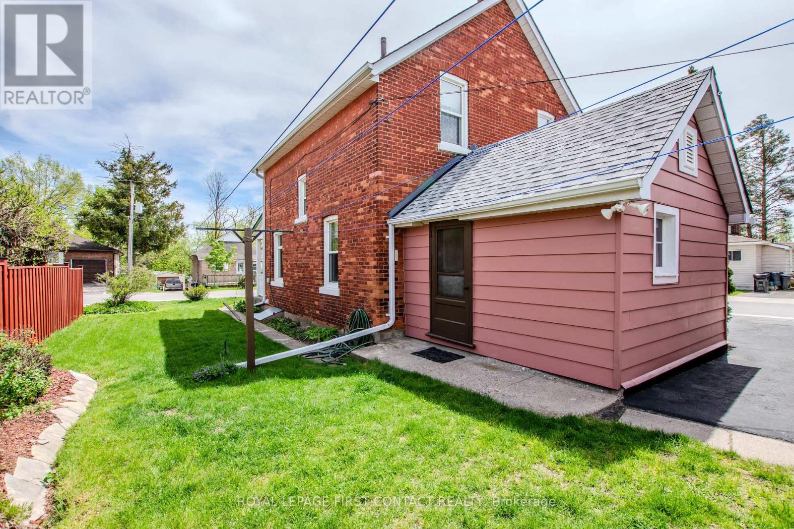 14 Frederick Street, Barrie, Ontario  L4N 2L5 - Photo 13 - S13154886