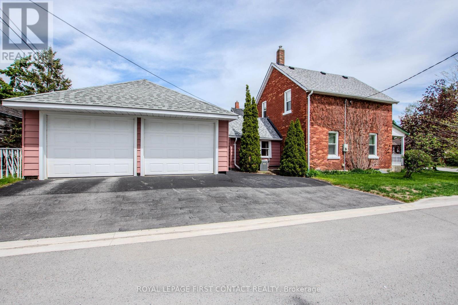 14 Frederick Street, Barrie, Ontario  L4N 2L5 - Photo 9 - S13154886