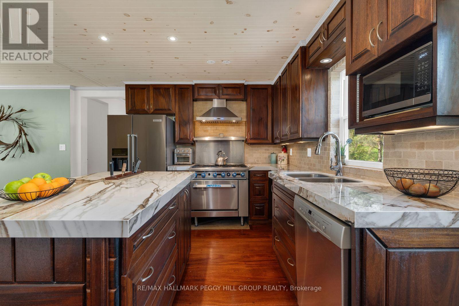 10195 Highway 12 W, Oro-Medonte, Ontario  L0K 1E0 - Photo 6 - S13155114