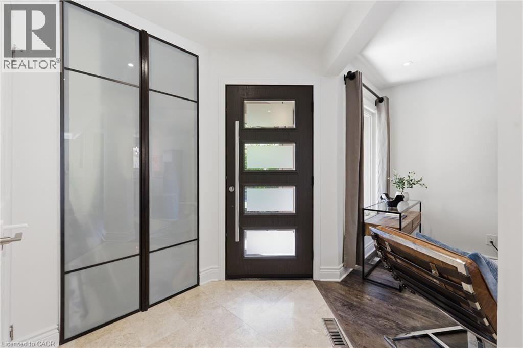 3278 Bobwhite Mews, Mississauga, Ontario  L5N 6G1 - Photo 7 - 40832255