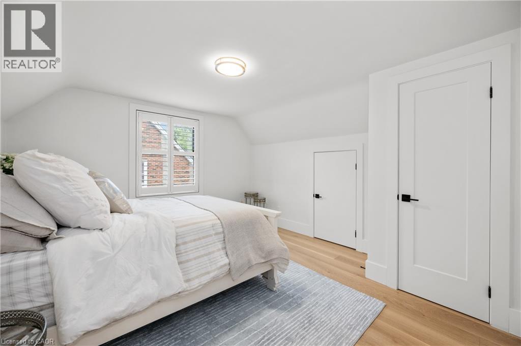 1390 Halifax Place, Burlington, Ontario  L7S 1J6 - Photo 16 - 40832233