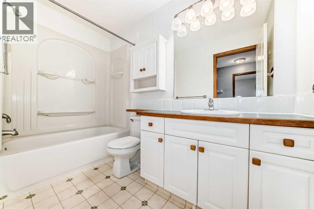 17 Ross Place, Crossfield, Alberta  T0M 0S0 - Photo 18 - A2313239