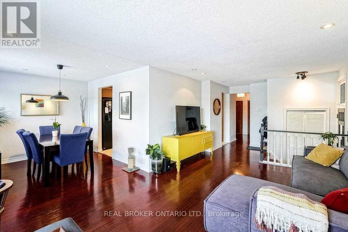 320 Williams Avenue, Milton, Ontario  L9T 2G2 - Photo 2 - W13154712