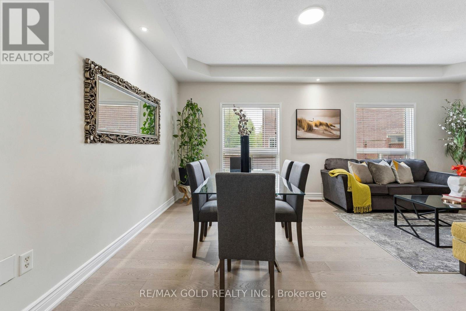 74 Avalanche Crescent, Brampton, Ontario  L6P 1L8 - Photo 5 - W13154750