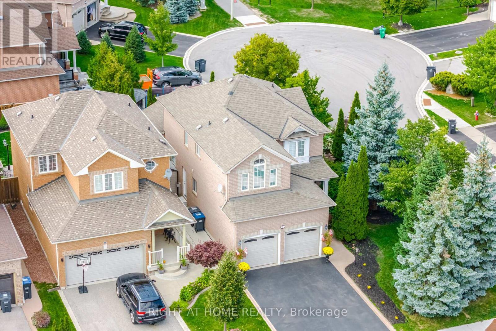 2 Melrose Gardens, Brampton, Ontario  L7A 1J7 - Photo 2 - W13154762