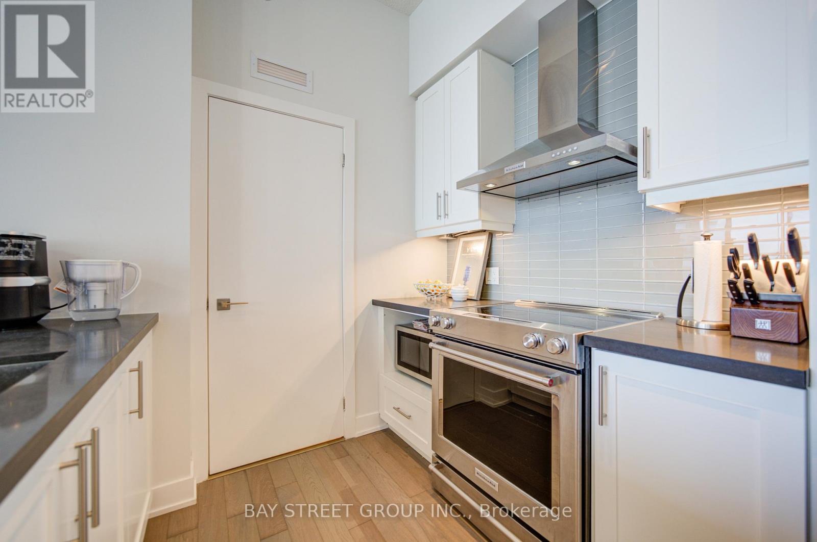 Lph 5 - 4055 Parkside Village Drive, Mississauga, Ontario  L5B 0K8 - Photo 8 - W13154940