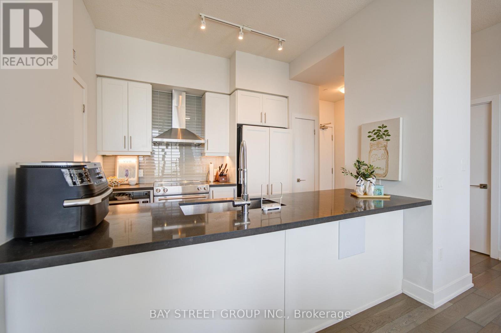 Lph 5 - 4055 Parkside Village Drive, Mississauga, Ontario  L5B 0K8 - Photo 9 - W13154940
