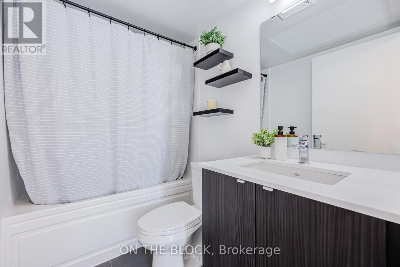 810 - 1461 Lawrence Avenue W, Toronto, Ontario  M6L 0A6 - Photo 15 - W13154952