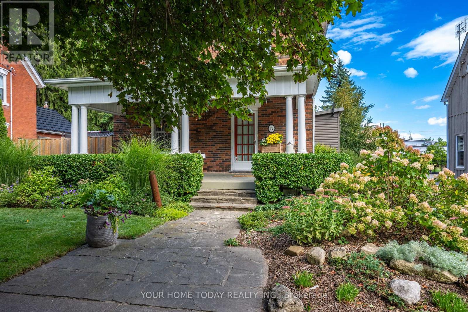 17 Park Avenue, Halton Hills, Ontario  L7J 1Y3 - Photo 4 - W13155072